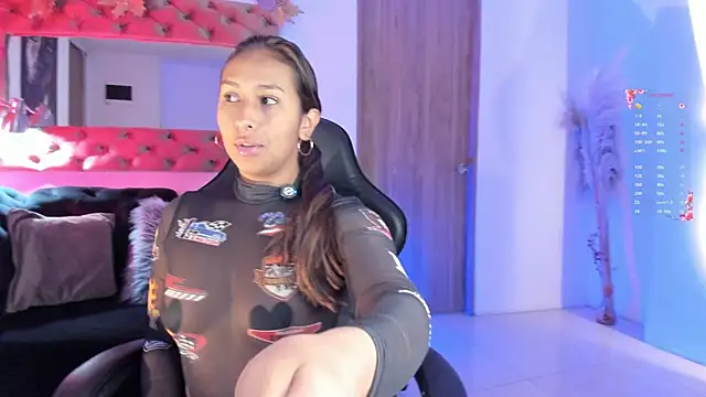 AmelyaMann online show from May 20, 2026, 12:55 pm