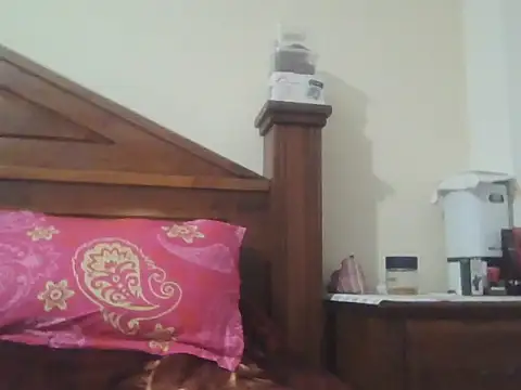 Nuttysub online show from February 7, 2026, 1:53 am