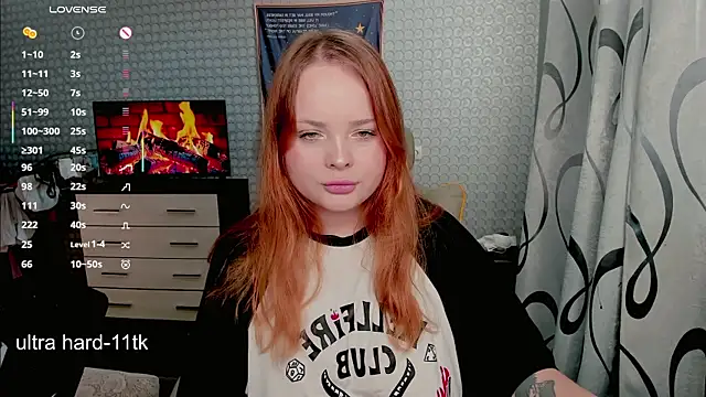 Snapshot of flower_sarah_ chatting on June 10, 2026, 4:01 am flower sarah online show from June 10, 2026, 4:01 am