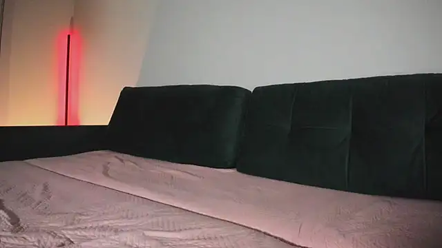 Snapshot of Midnight_Mi chatting on February 16, 2025, 3:27 pm Midnight Mi online show from February 16, 2025, 3:27 pm