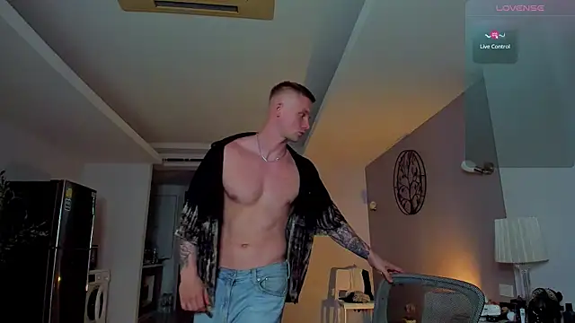 Samuel Andrew online show from April 12, 2026, 3:33 am