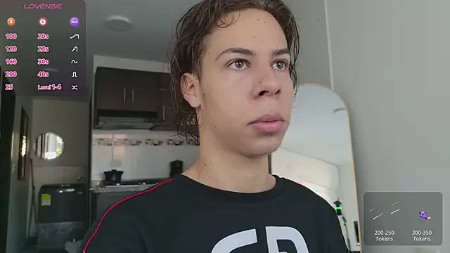 Snapshot of grey___27 chatting on January 18, 2026, 12:09 pm grey 27 online show from January 18, 2026, 12:09 pm