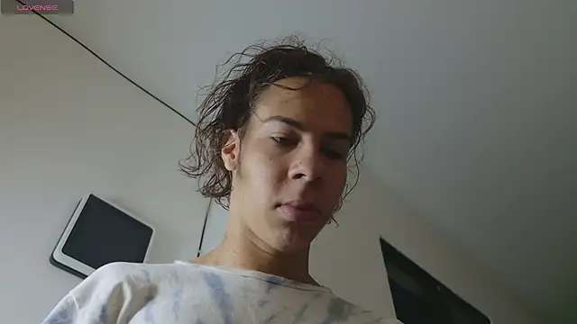 Snapshot of grey___27 chatting on February 6, 2026, 11:46 am grey 27 online show from February 6, 2026, 11:46 am