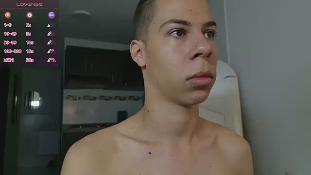 Snapshot of grey___27 chatting on February 12, 2026, 11:16 am grey 27 online show from February 12, 2026, 11:16 am