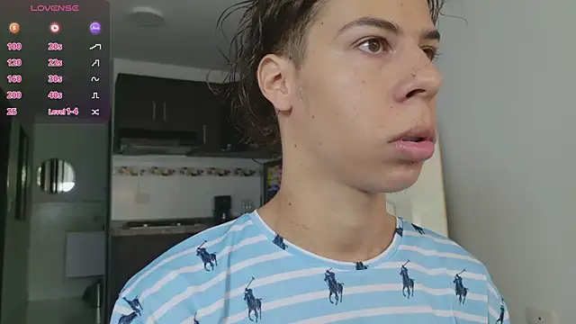 Snapshot of grey___27 chatting on February 25, 2026, 11:42 am grey 27 online show from February 25, 2026, 11:42 am