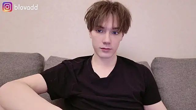 Snapshot of callmenineoneseven chatting on February 20, 2026, 8:42 pm callmenineoneseven online show from February 20, 2026, 8:42 pm