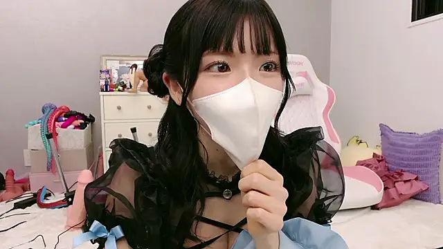 Snapshot of -minami- chatting on June 25, 2026, 12:31 pm -minami- online show from June 25, 2026, 12:31 pm