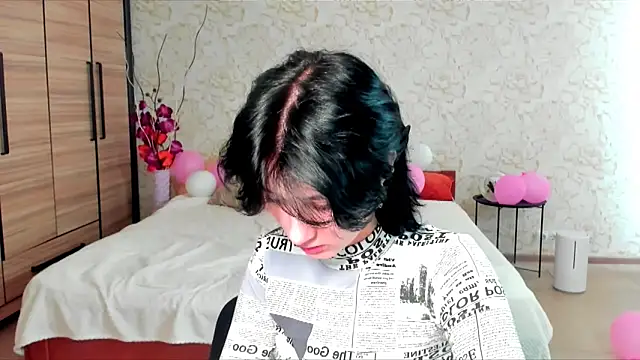 JulisSweet online show from February 15, 2025, 10:33 am