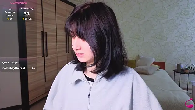 JulisSweet online show from October 23, 2025, 7:29 am