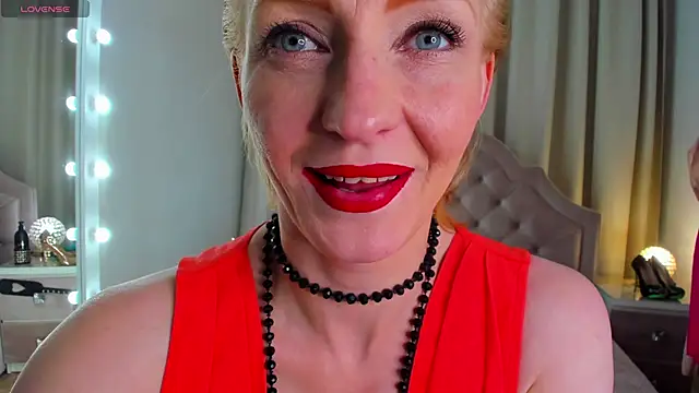 Snapshot of SquirtyAlisa chatting on January 29, 2025, 5:24 pm SquirtyAlisa online show from January 29, 2025, 5:24 pm