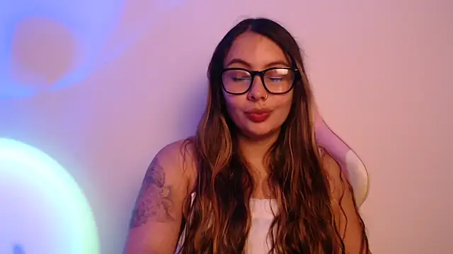 lalawhitte online show from December 19, 2025, 9:44 pm