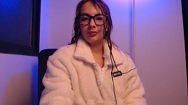 lalawhitte online show from April 28, 2026, 9:58 am