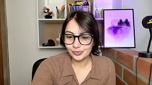 lalawhitte online show from May 20, 2026, 10:21 am