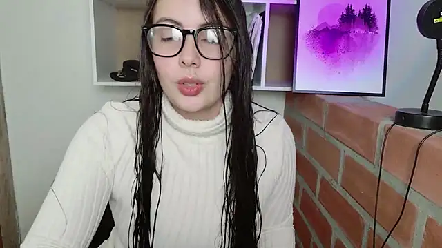 lalawhitte online show from May 21, 2026, 9:49 am