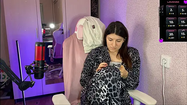 Katrin  kiss online show from March 10, 2025, 7:40 pm