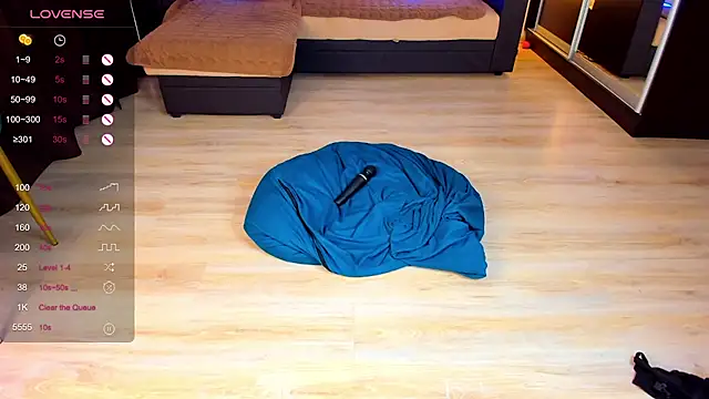 Snapshot of Carolina_bby chatting on March 20, 2025, 1:46 am Carolina bby online show from March 20, 2025, 1:46 am