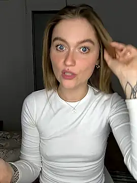 Goldloeckchen159 online show from March 22, 2026, 6:44 pm