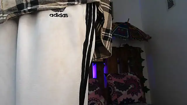 Snapshot of SARA_VAL3NTINA_ chatting on March 15, 2025, 9:30 am SARA VAL3NTINA  online show from March 15, 2025, 9:30 am