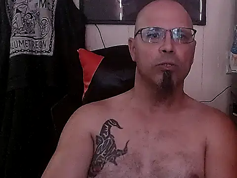 KrazyLegz online show from September 14, 2025, 5:56 pm