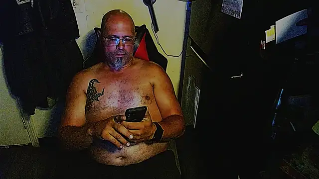 Snapshot of KrazyLegz chatting on July 5, 2026, 11:45 pm KrazyLegz online show from July 5, 2026, 11:45 pm