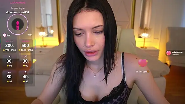 MilaSecrett online show from June 4, 2026, 6:19 am