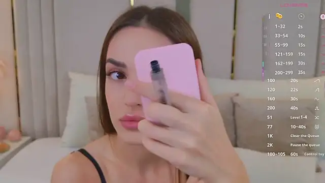 BellaHalles online show from April 20, 2026, 5:43 am