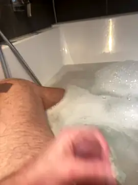 Snapshot of LivingLegend1978 chatting on October 25, 2025, 2:24 pm LivingLegend1978 online show from October 25, 2025, 2:24 pm