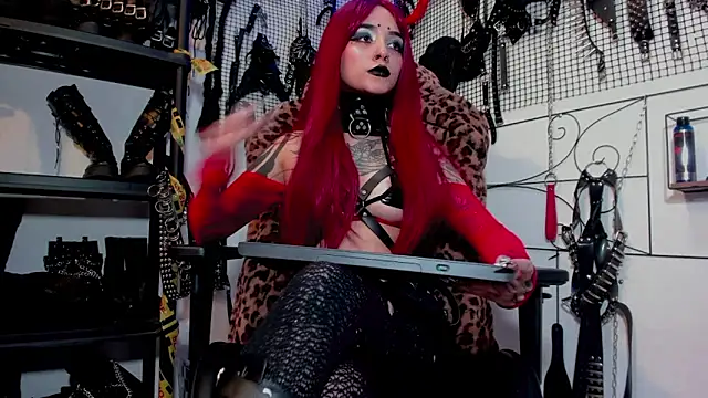 Agatha BDSM online show from December 11, 2024, 7:36 pm