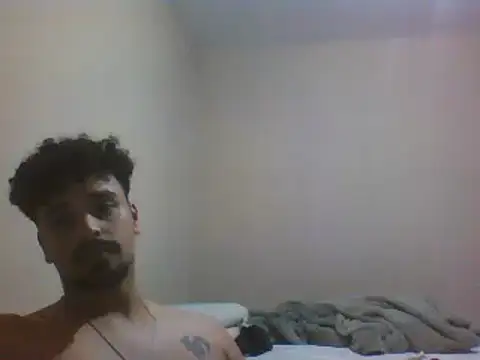 Snapshot of Xcumshot33 chatting on December 12, 2024, 11:36 pm Xcumshot33 online show from December 12, 2024, 11:36 pm