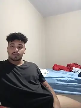 Snapshot of Xcumshot33 chatting on February 26, 2025, 3:32 am Xcumshot33 online show from February 26, 2025, 3:32 am