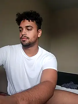 Snapshot of Xcumshot33 chatting on March 17, 2025, 12:04 pm Xcumshot33 online show from March 17, 2025, 12:04 pm