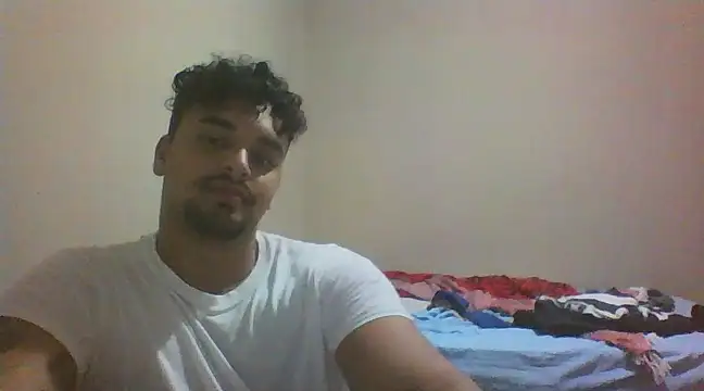 Snapshot of Xcumshot33 chatting on March 21, 2025, 2:18 am Xcumshot33 online show from March 21, 2025, 2:18 am