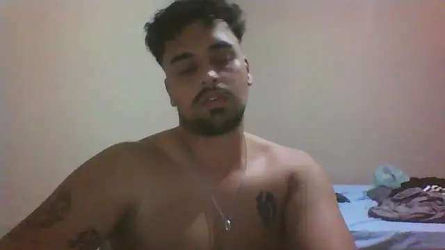 Snapshot of Xcumshot33 chatting on September 10, 2025, 2:11 am Xcumshot33 online show from September 10, 2025, 2:11 am