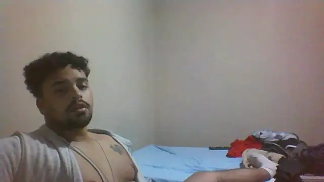 Snapshot of Xcumshot33 chatting on September 24, 2025, 2:37 am Xcumshot33 online show from September 24, 2025, 2:37 am