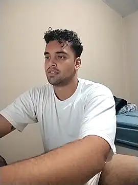 Snapshot of Xcumshot33 chatting on October 31, 2025, 8:10 pm Xcumshot33 online show from October 31, 2025, 8:10 pm