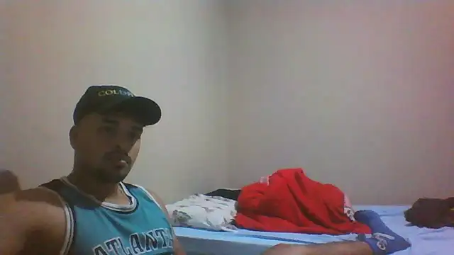 Snapshot of Xcumshot33 chatting on December 14, 2025, 3:34 am Xcumshot33 online show from December 14, 2025, 3:34 am