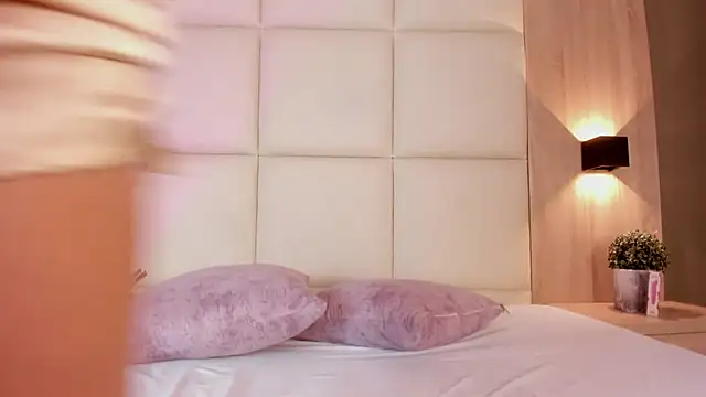 bella1207 online show from March 16, 2026, 7:18 pm