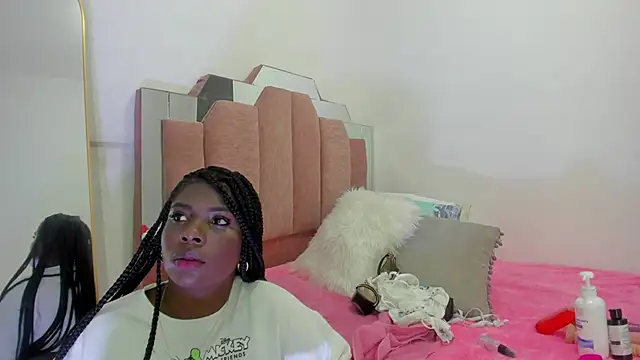 LoveQueen2 online show from February 1, 2025, 11:43 am