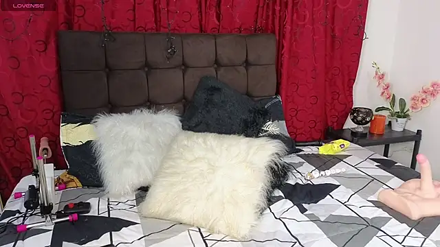 Majuu   online show from September 10, 2025, 6:19 pm