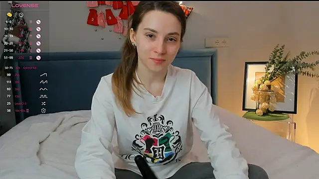 DonnaBurkee online show from January 22, 2025, 4:12 pm