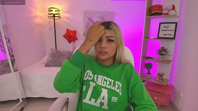 SALOOMEE   online show from February 27, 2025, 11:52 am