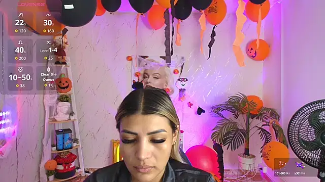 SALOOMEE   online show from October 29, 2025, 11:23 am