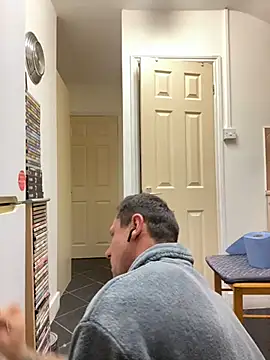 Snapshot of Yourhotboy_42 chatting on February 9, 2025, 5:29 am Yourhotboy 42 online show from February 9, 2025, 5:29 am