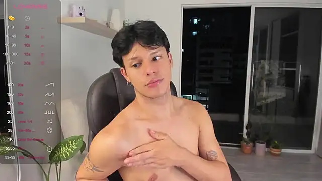 Snapshot of Alexxblue chatting on December 4, 2024, 5:27 am Alexxblue online show from December 4, 2024, 5:27 am