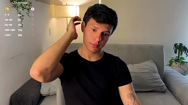 Snapshot of Alexxblue chatting on November 14, 2025, 7:01 pm Alexxblue online show from November 14, 2025, 7:01 pm