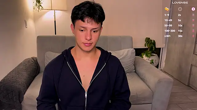 Snapshot of Alexxblue chatting on December 4, 2025, 4:00 am Alexxblue online show from December 4, 2025, 4:00 am