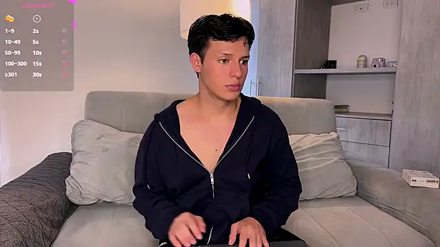 Snapshot of Alexxblue chatting on February 9, 2026, 6:12 pm Alexxblue online show from February 9, 2026, 6:12 pm