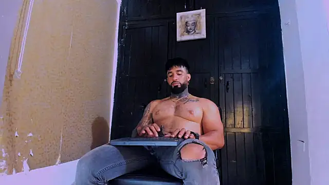 naugthy dominant online show from January 10, 2025, 3:39 am