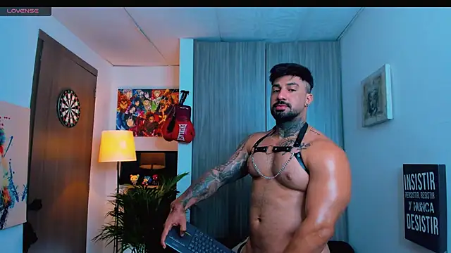 naugthy dominant online show from November 13, 2025, 3:55 pm