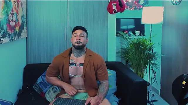 naugthy dominant online show from November 23, 2025, 3:56 pm